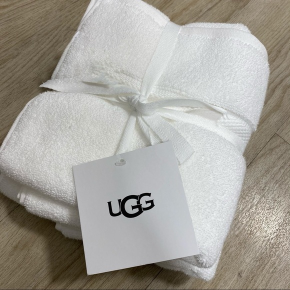 6 pc UGG Pasha Snow White Washcloths (4) Hand Towels (2) Thick Heavyweight - Picture 5 of 8